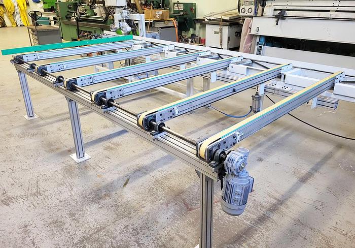 Used PINOMATIC Feeder with full mechanization for planing line.