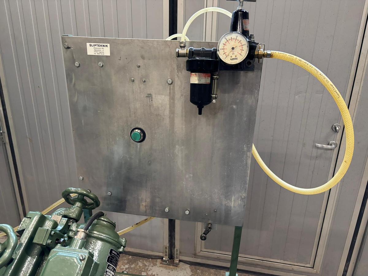 Used Slipteknik Sharpening machine
