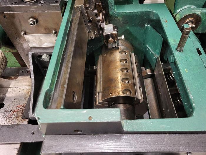 Used WEINIG Unimat 22N, 7 spindles
