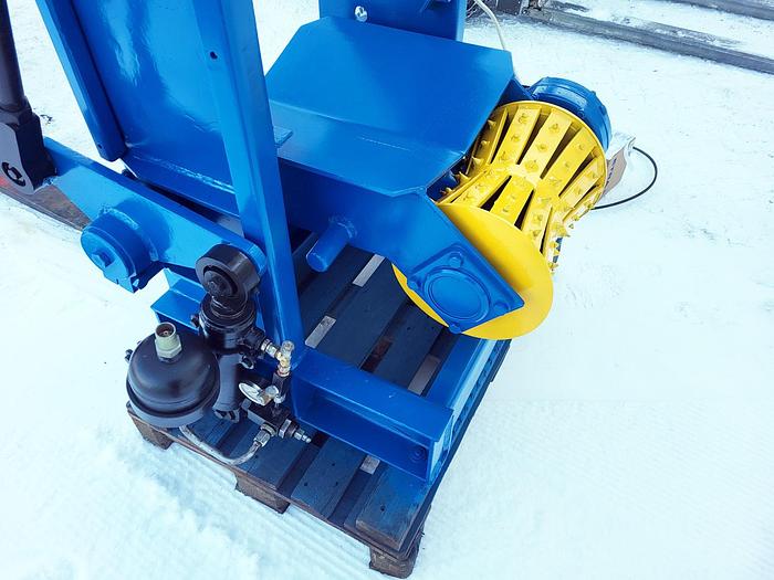 Refurbished Valonkone Debarking machine Valonkone VK26T-2 rotors with in and out feeding conveyor