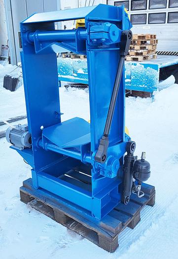 Refurbished Valonkone Debarking machine Valonkone VK26T-2 rotors with in and out feeding conveyor