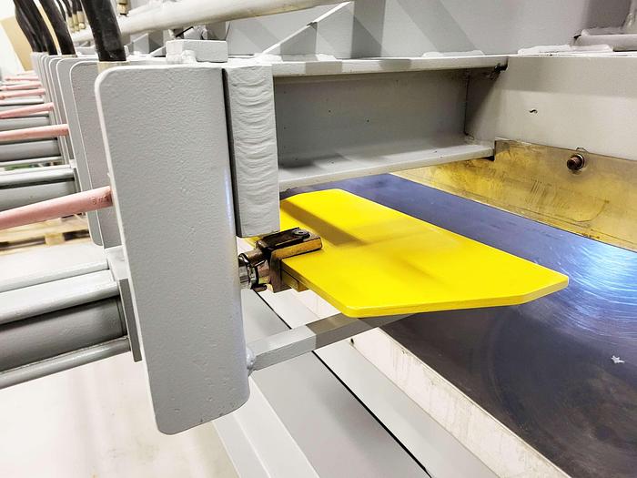 Used Veneer press Sormec TL150 ( 350 x 130cm )