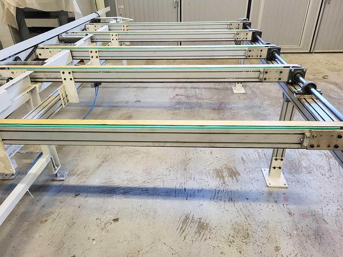 Used PINOMATIC Feeder with full mechanization for planing line.