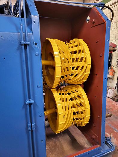 Refurbished Valonkone Debarking machine Valonkone VK26T-2 rotors with in and out feeding conveyor