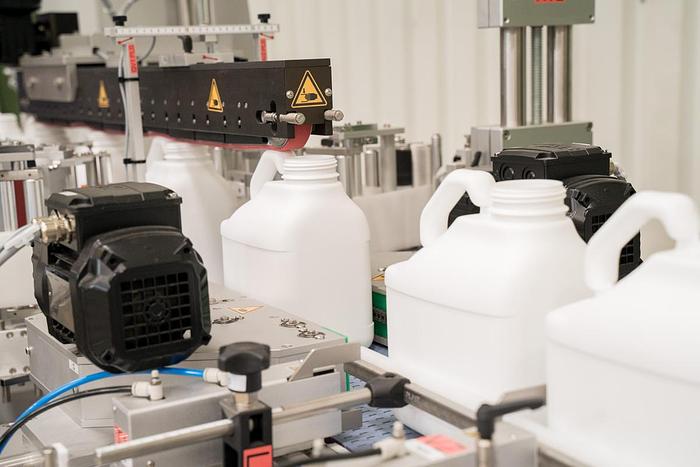 Used Fully automatic labeling machine