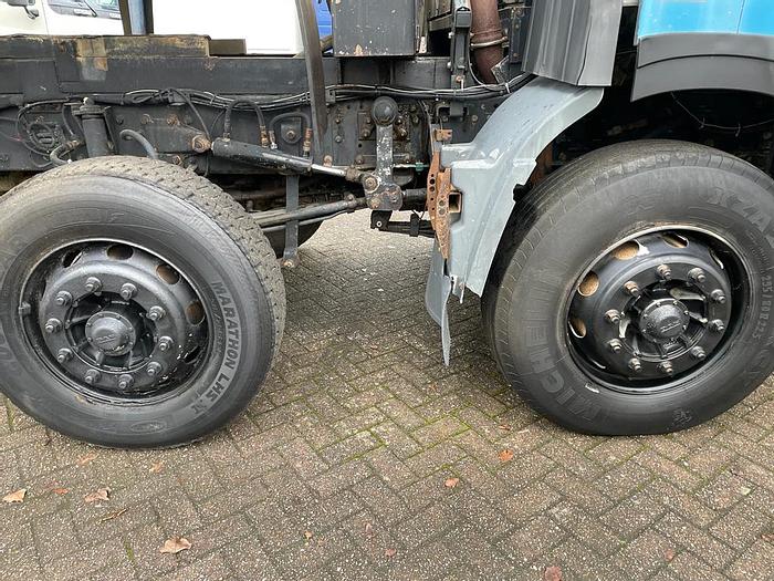 Gebruikt 2000 DAF 85 CF 380 euro 2 8x4 kipper RHD