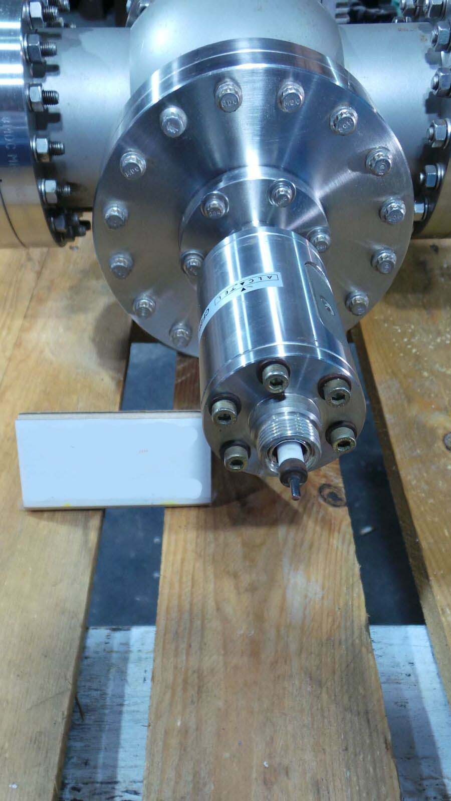 Used MDC-MFG Inc MDC-MFG MDC-MFG Inc, 5 Way Flange / With Alcatel CF2P High Cacuum Cold Cathode /