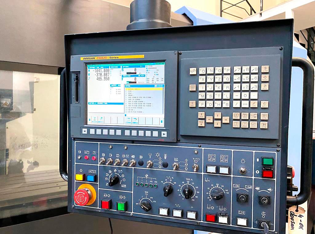 Used Doosan DNM750L - Vertical Machining Centre - 2011