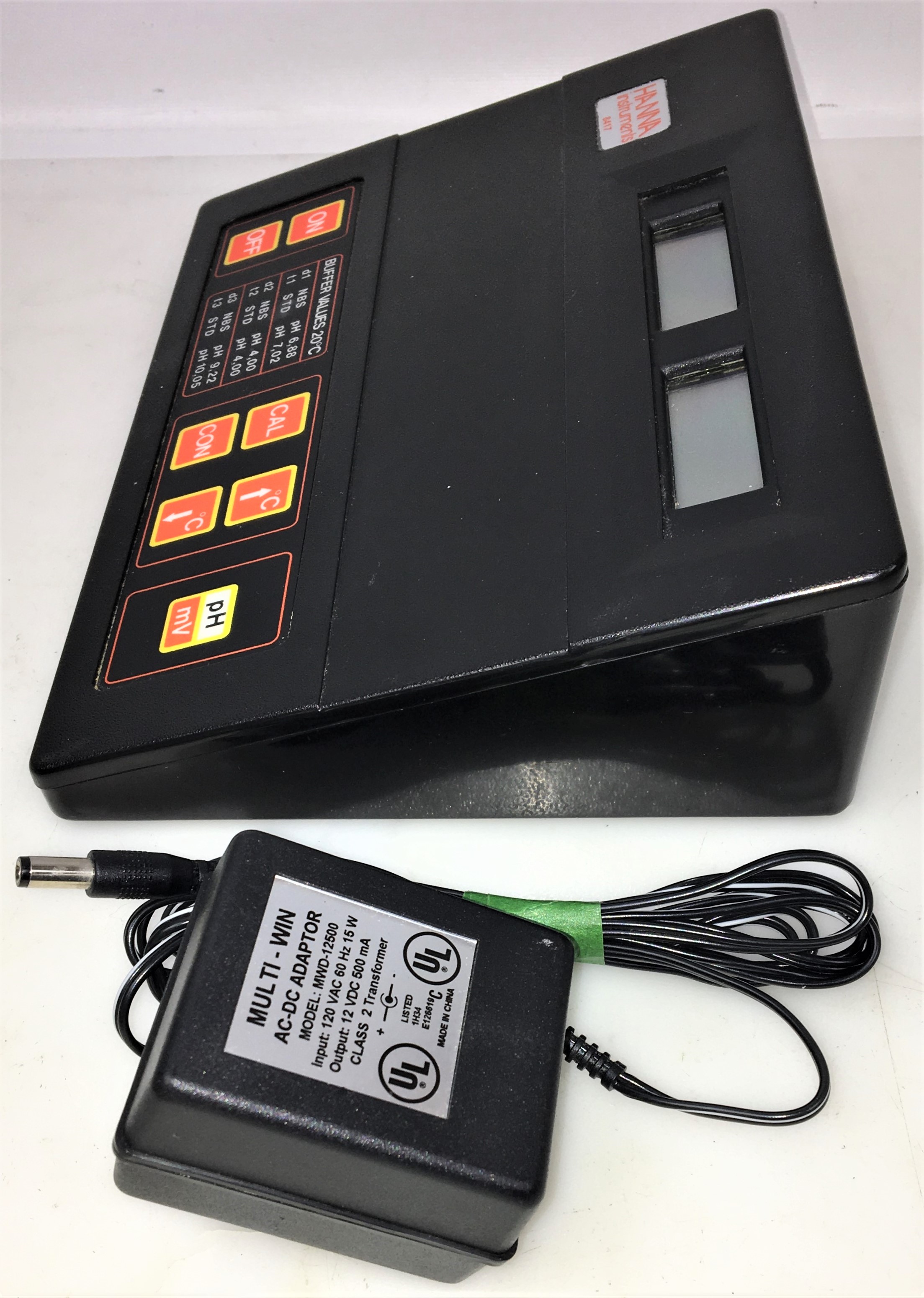 Used Hanna HI 8417 Benchtop pH Meter
