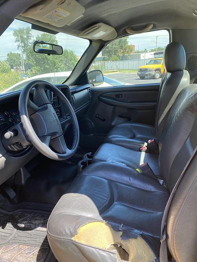 Used 2006 GMC 2500 HD CNG pickup w/liftgate