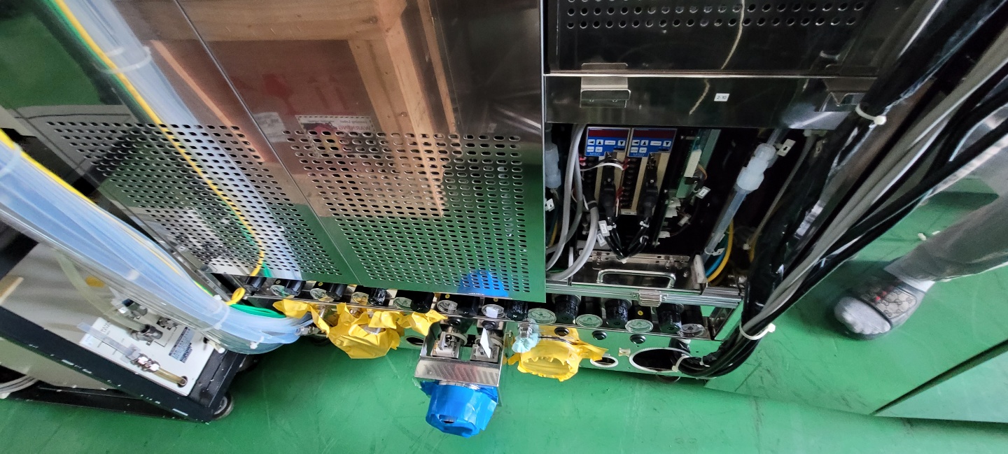 Used Tel MARK-Vz 2-Coater and 2-Developer CLEAN Track Systems