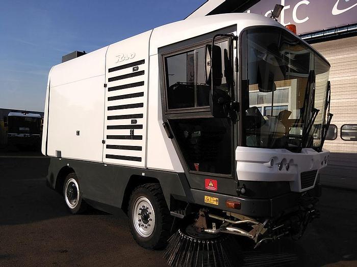 Gebruikt 2009 RAVO 530 STH