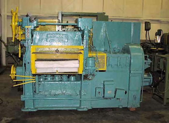 Used  UNGERER 900mm 4-Hi Leveler, 17-Roll (Used) #4212