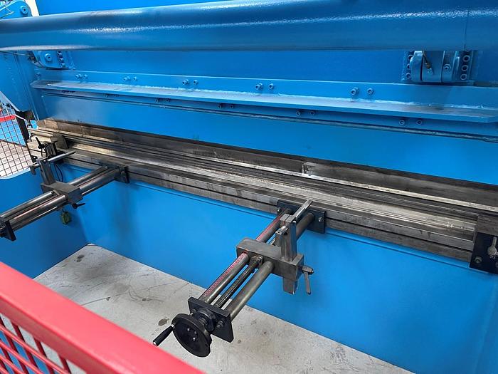 Usato PIEGATRICE VIMERCATI IDRAULICA 3000 X 70 t