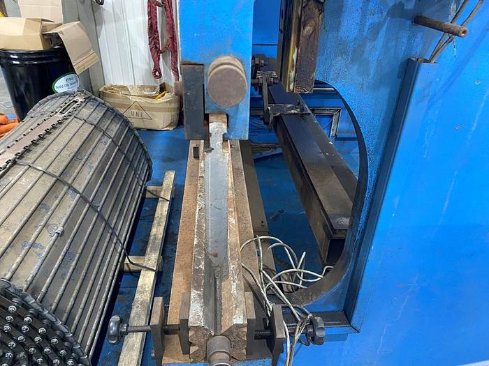 Used 1999 Kingsland KPT30200 3m x 200T Pressbrake