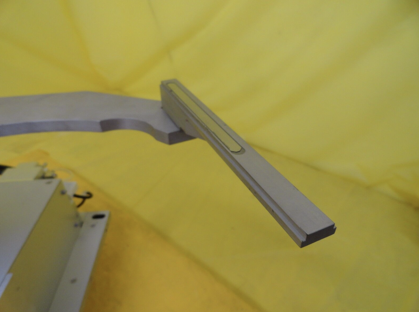 Used Kawasaki NS110C-B001 Chuck Box Robot 4K192-238-4 NSR-S307E DUV Sheared Pin As-Is