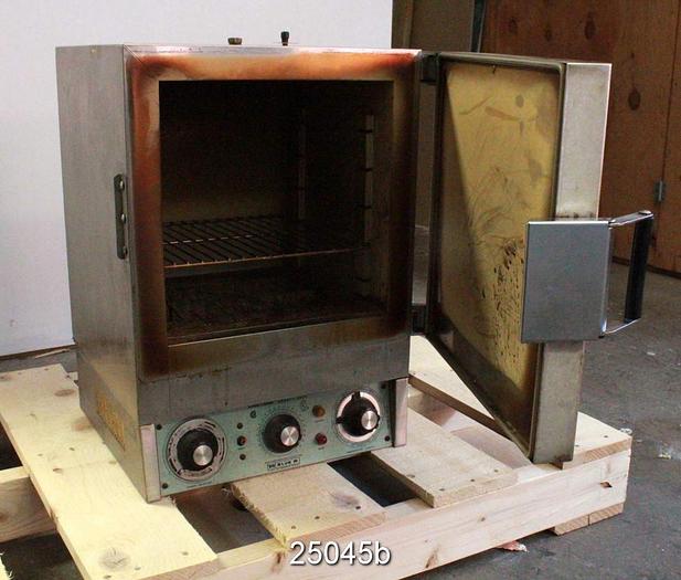 Used Blue M OV-12A Oven, 38 Degrees To 260 Degrees C/500 Degrees F, 975 Watts, 120 Volt #25045