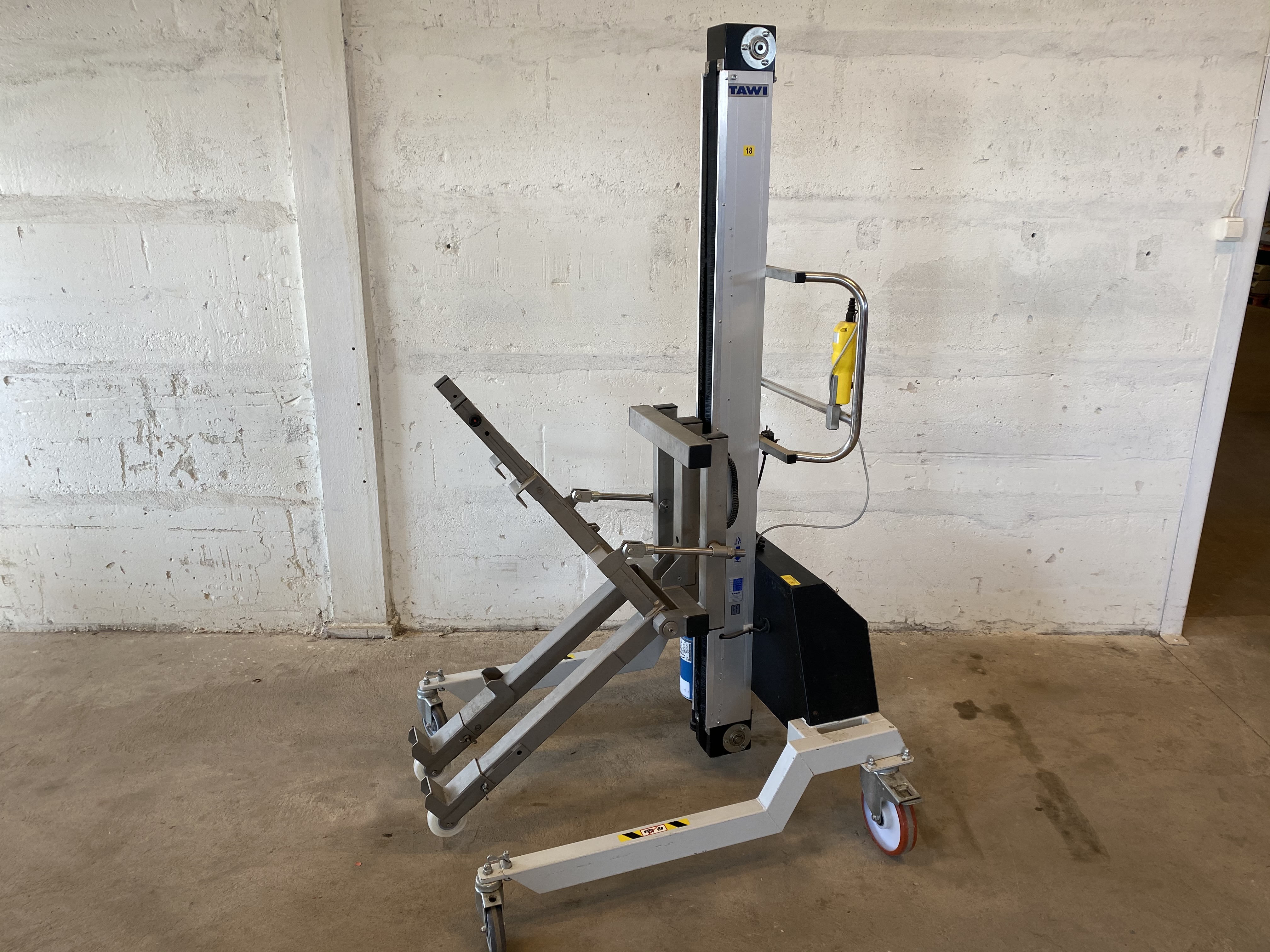 Begagnad Skänkvagnstilt för arbetshöjd 150cm #1142