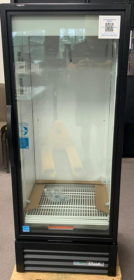 Used True GDM-12-HC-TSL01 Glass Door Merchandiser