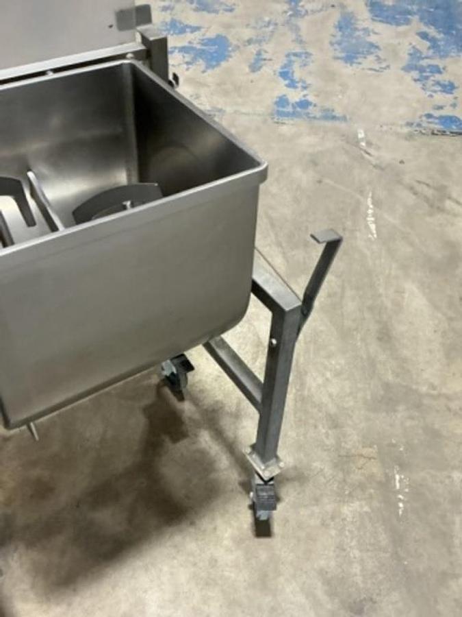 Used Clean Working Industrial Hollymatic HM-100 Mixer