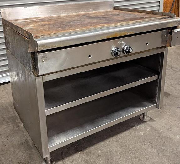 Refurbished Quest 42" Gas Flat Griddle