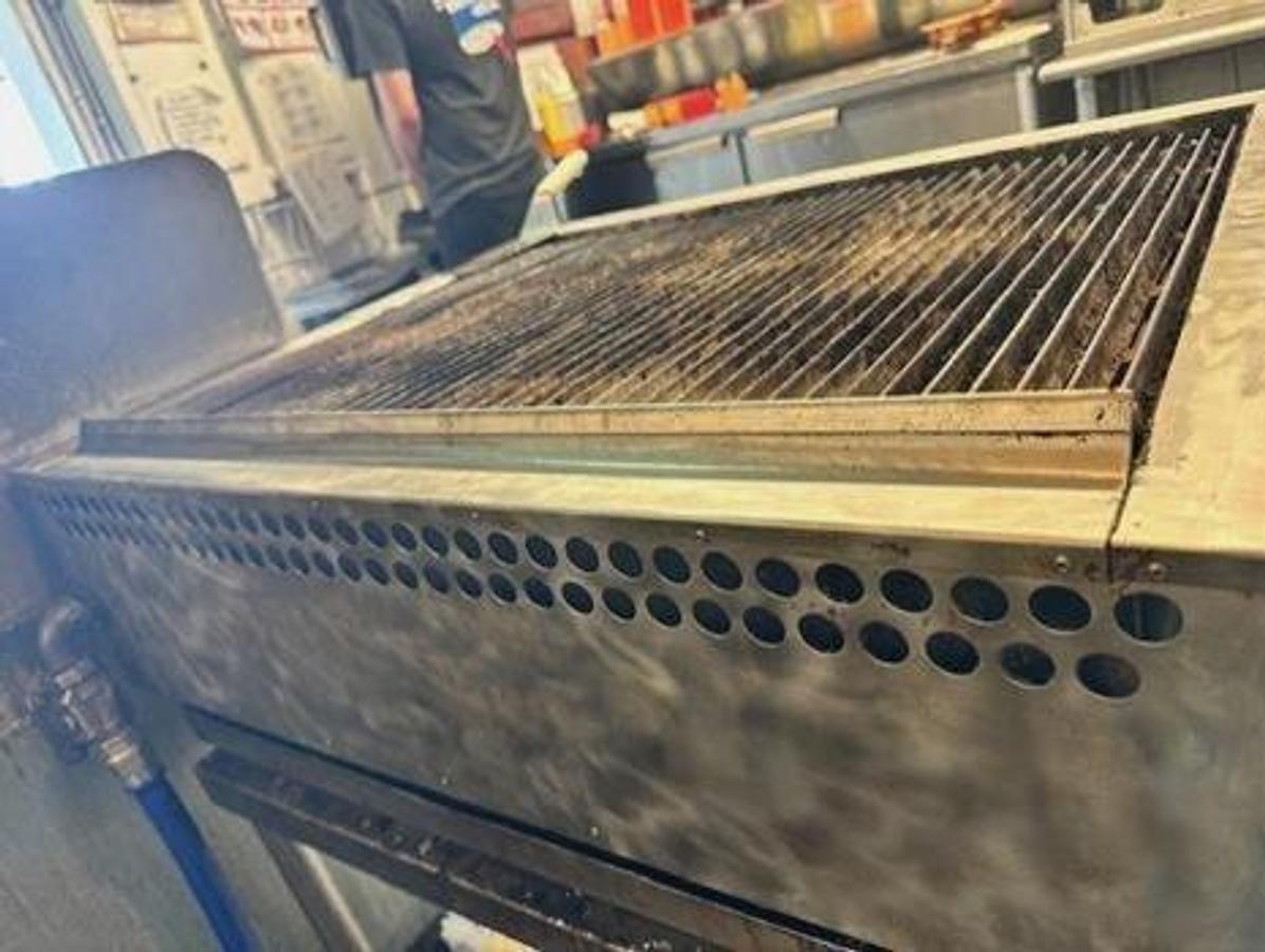 Used Bakers Pride Dante Series XX-6 Countertop Gas Charbroiler