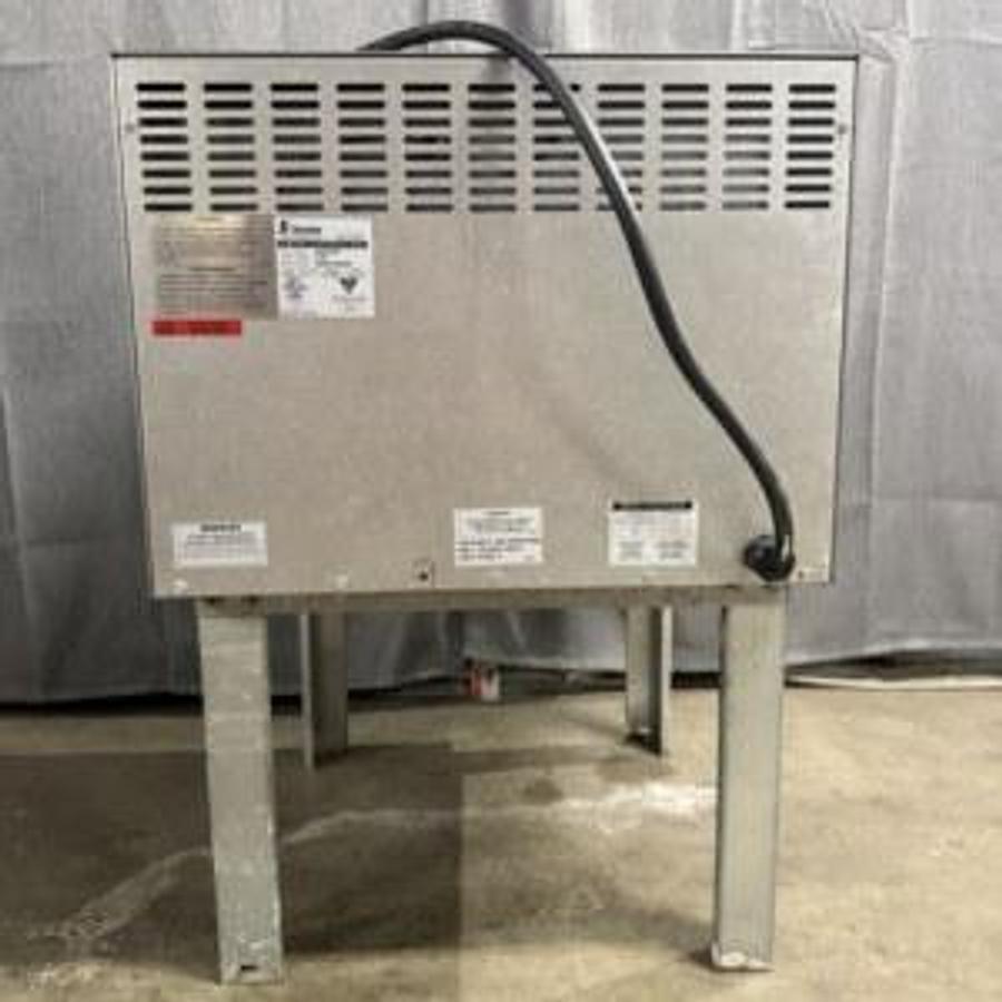 Used Bakers Pride Slice Oven P18S - 2 AVAILABLE