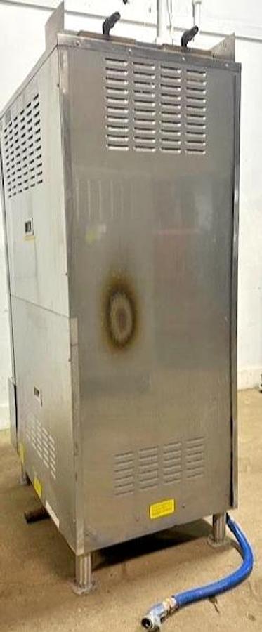 Used CLEVELAND 24CGA10.2" H.D COMMERCIAL STEAMCRAFT 10 PANS NATURAL GAS STEAMER