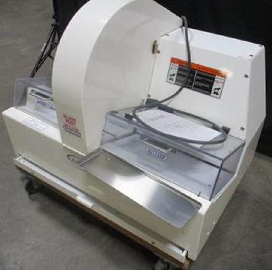 Used Oliver Countertop Model 2005 Vari Slicer Bread Slicer, Great Working Condition!