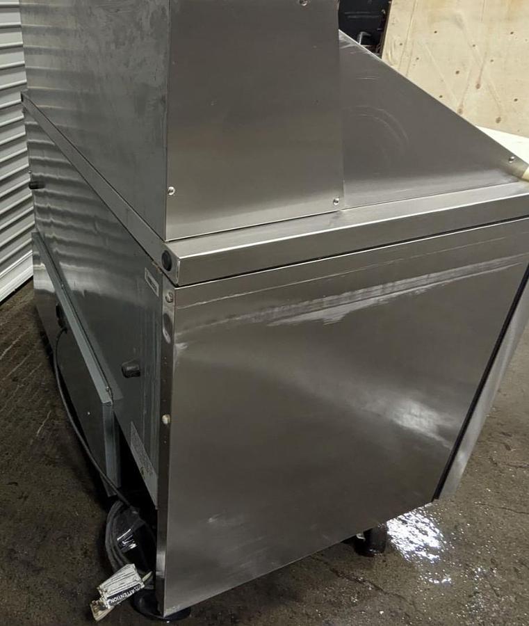 Used True TSSU-48-18M-B-HC 48" Refrigerated Sandwich/Salad Prep Table