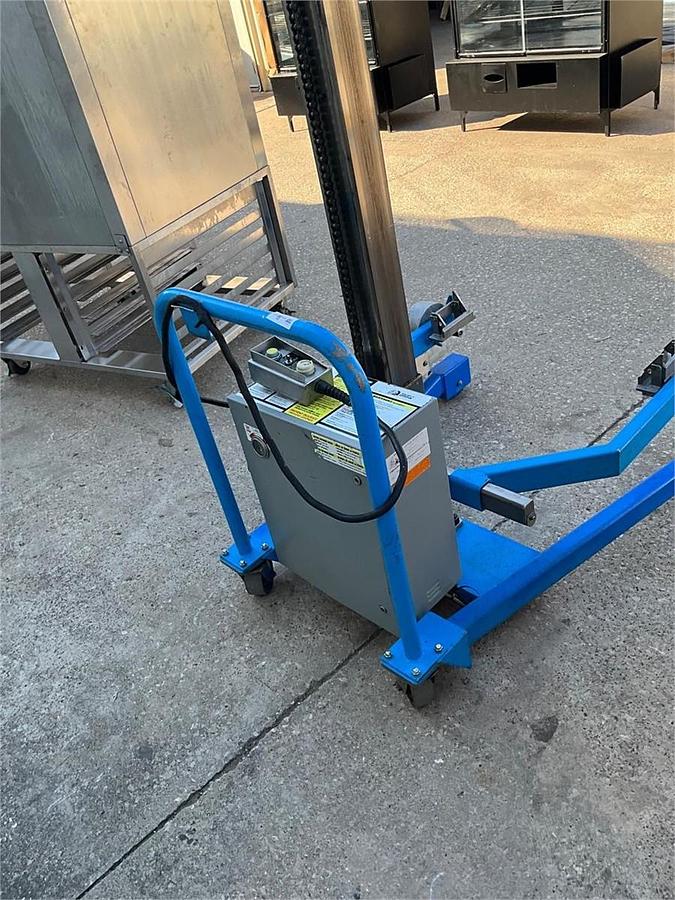 Used Savage Brother 0712 HT bakery Bowl kettle lift