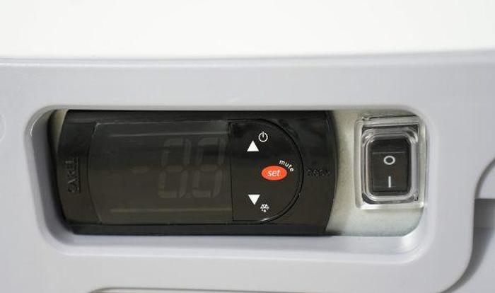 50″ Nine Pan Gelato Dipping Cabinet with Flat Sneeze Guard and Pans