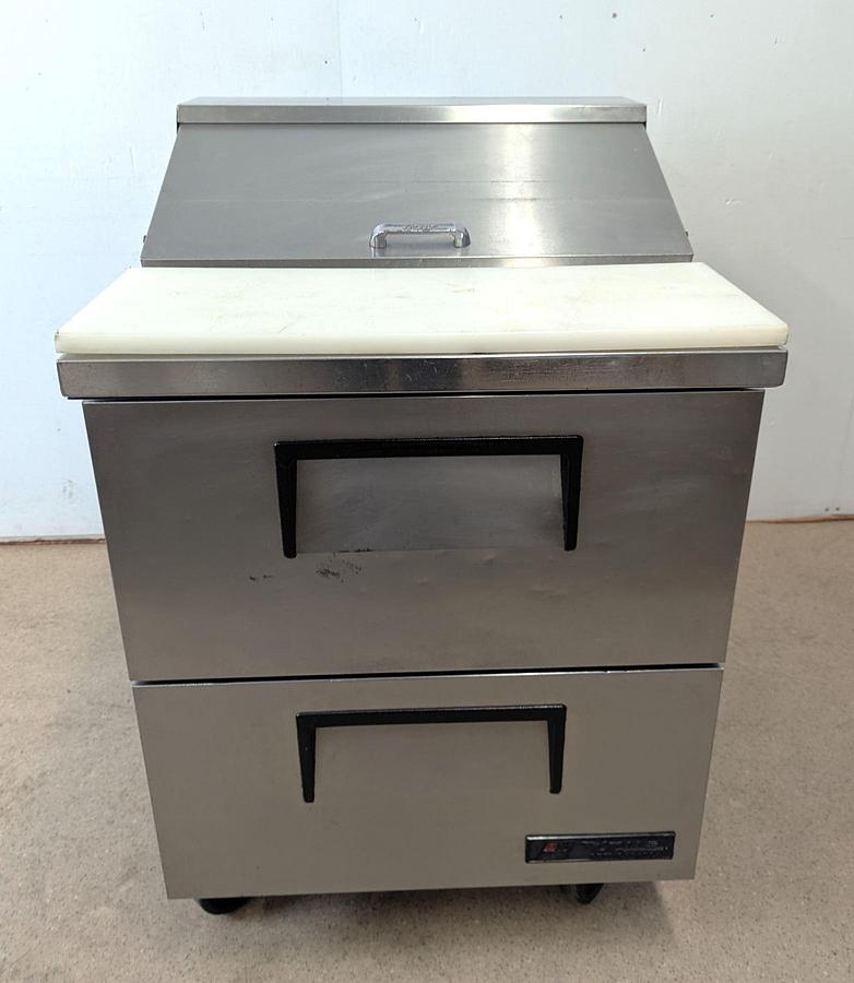 Used True TSSU-27-08D-2 28" Refrigerated Sandwich/Salad Prep Table W/Drawers