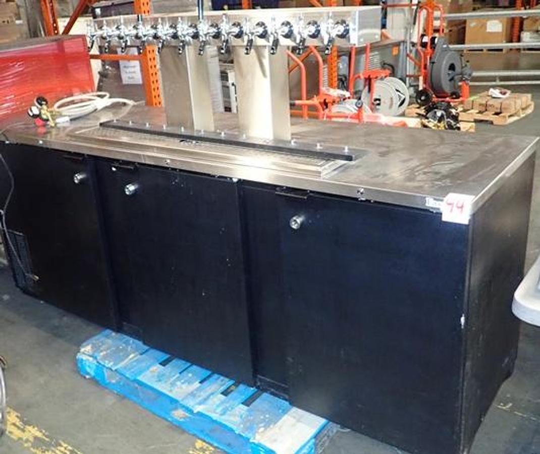 Used 94" 12-TAP KEG COOLER/GROWLER BAR, 115V - EASY BAR