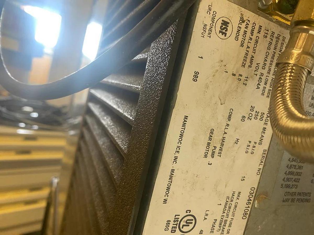 Used Manitowoc QD0322A Ice Machine