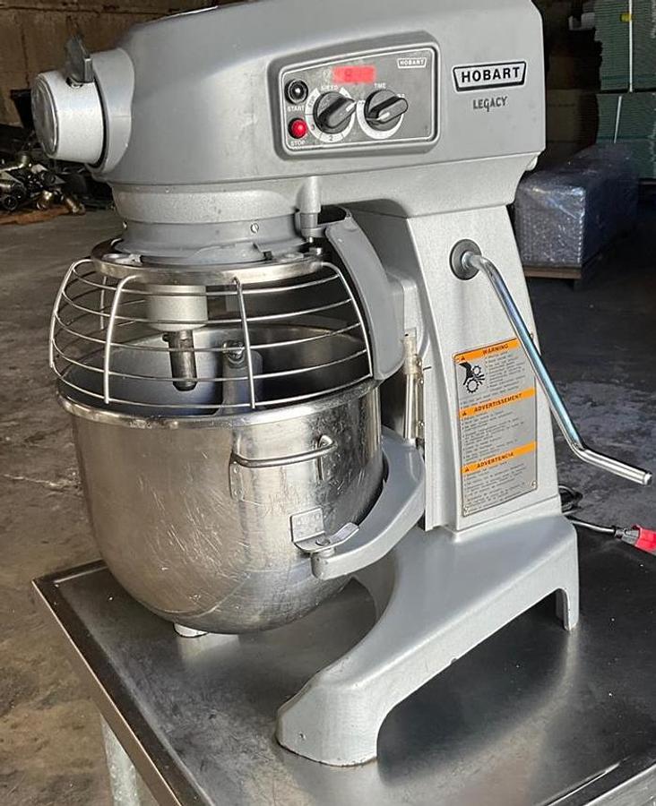 Used  Hobart 20qt Legacy with stand