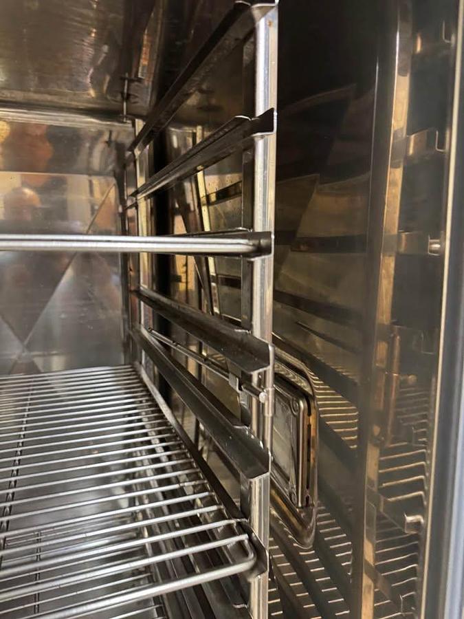 Used RATIONAL SCC 101 Commercial Combi Oven Steamer – 10 Pan, 208V 3-Phase + Stand
