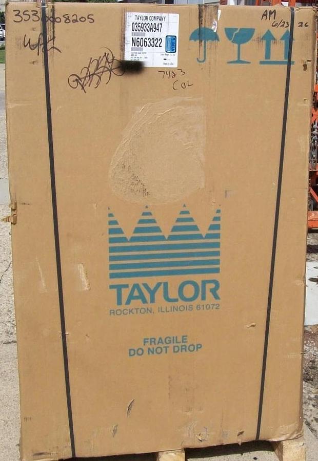 Used NEW Taylor Double Head Milk Shake / Frosty Machine 359-33 - With Light Damage