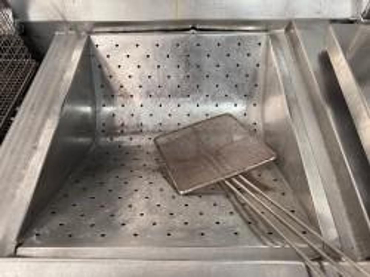 Used Henny Penny 2 Bay Electric Fryer with Filtration & Lift OAE 323