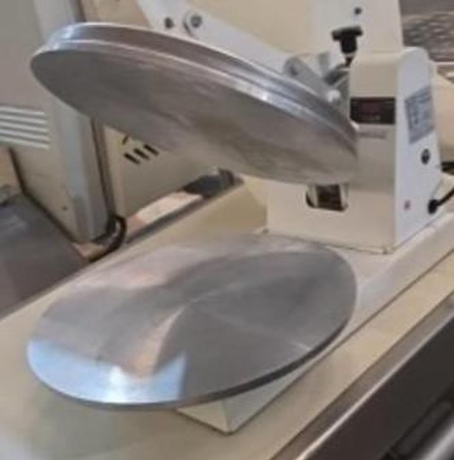 Used Dm18 dough express pizza dough press