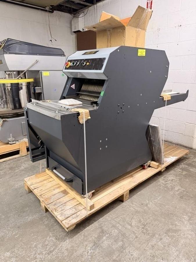 Used NEW- SOLEM INDUSTRIAL CONVEYOR TOASTER / SLICER -