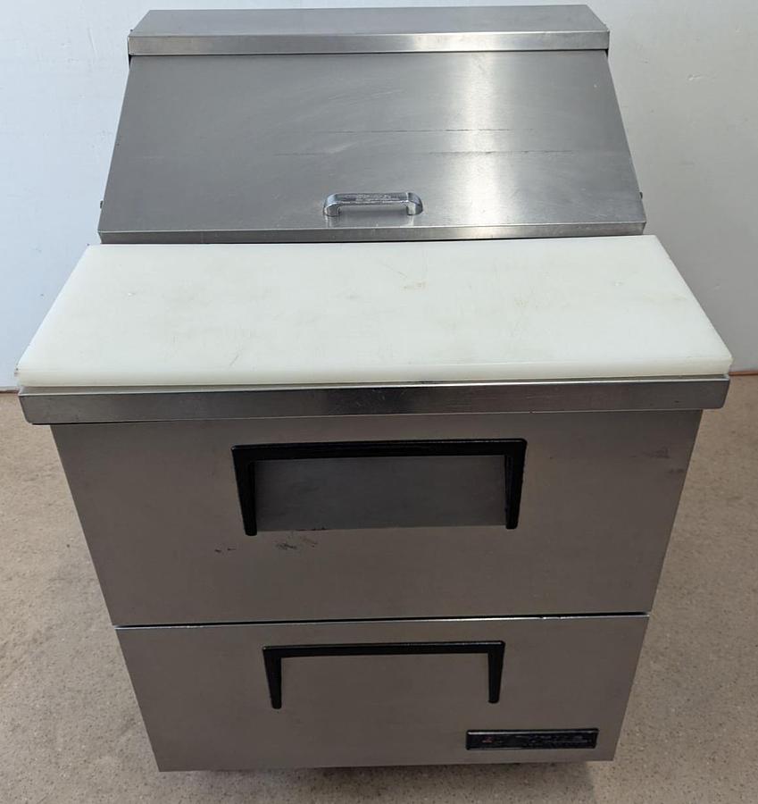 Used True TSSU-27-08D-2 28" Refrigerated Sandwich/Salad Prep Table W/Drawers