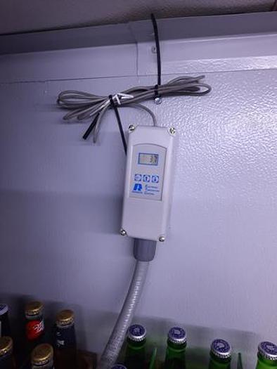 Used Walk in cooler with 9 glass doors - excellent condition - SEE DIAGRAM FOR DIMENSIONS