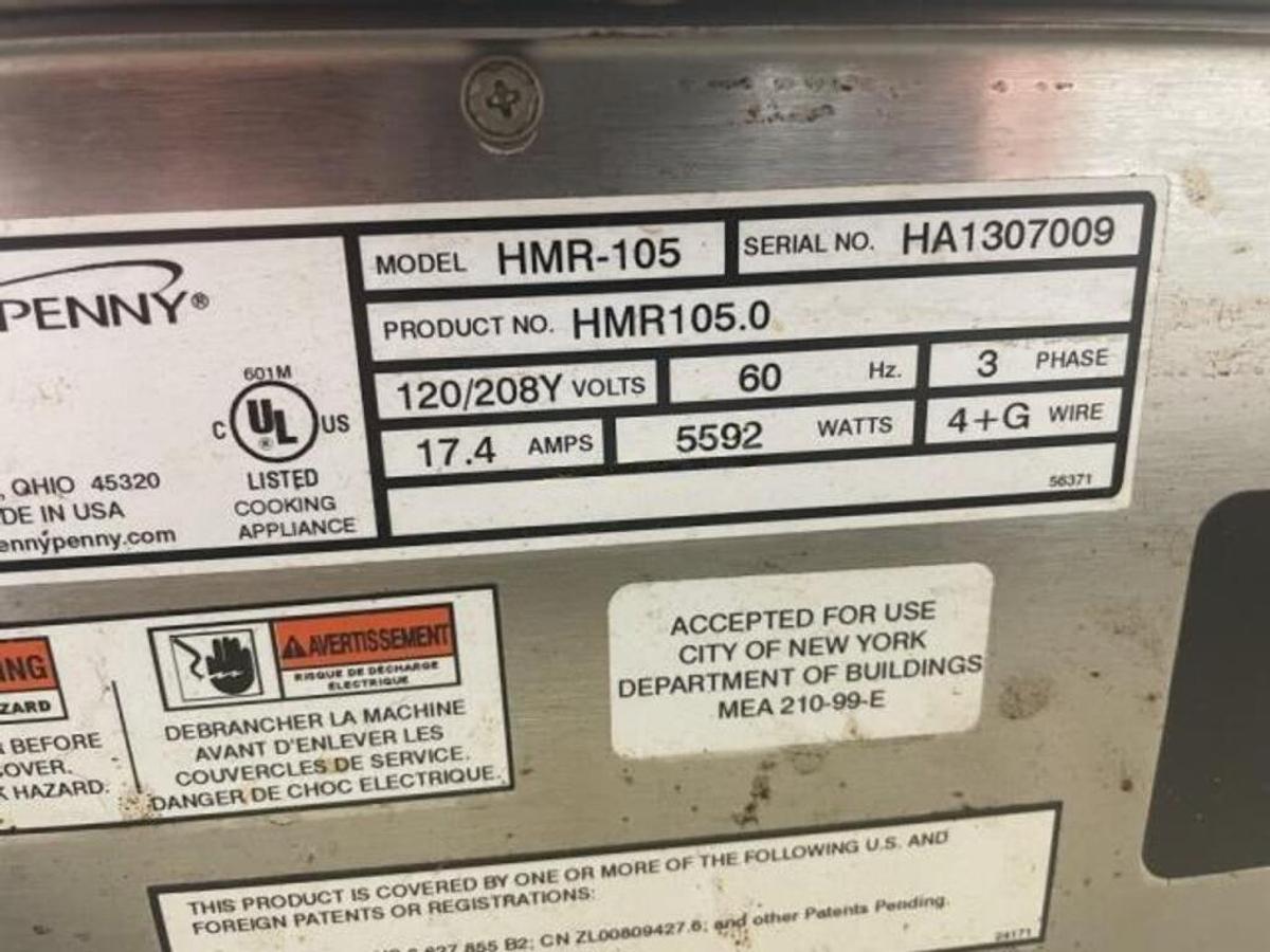 Used Henny Penny 6' Heated Curved Display Case