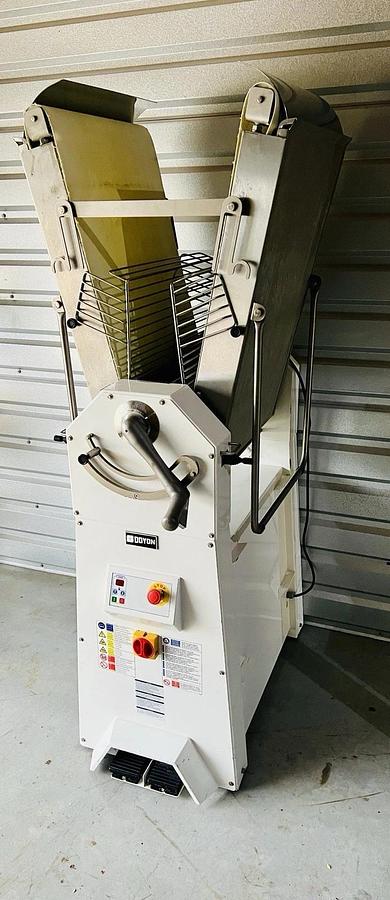 Used Doyon LMA620 Reversible Dough Sheeter - Floor Model