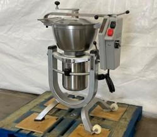 Refurbished Hobart 30 Quart Vertical Cutter Mixer HCM 300