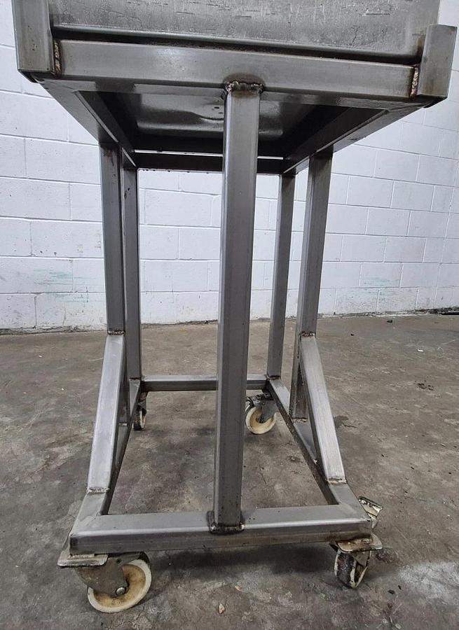 Used Comtec 2200 semi automatic pie press with 11" die set Pie Crust Dough Pumkin