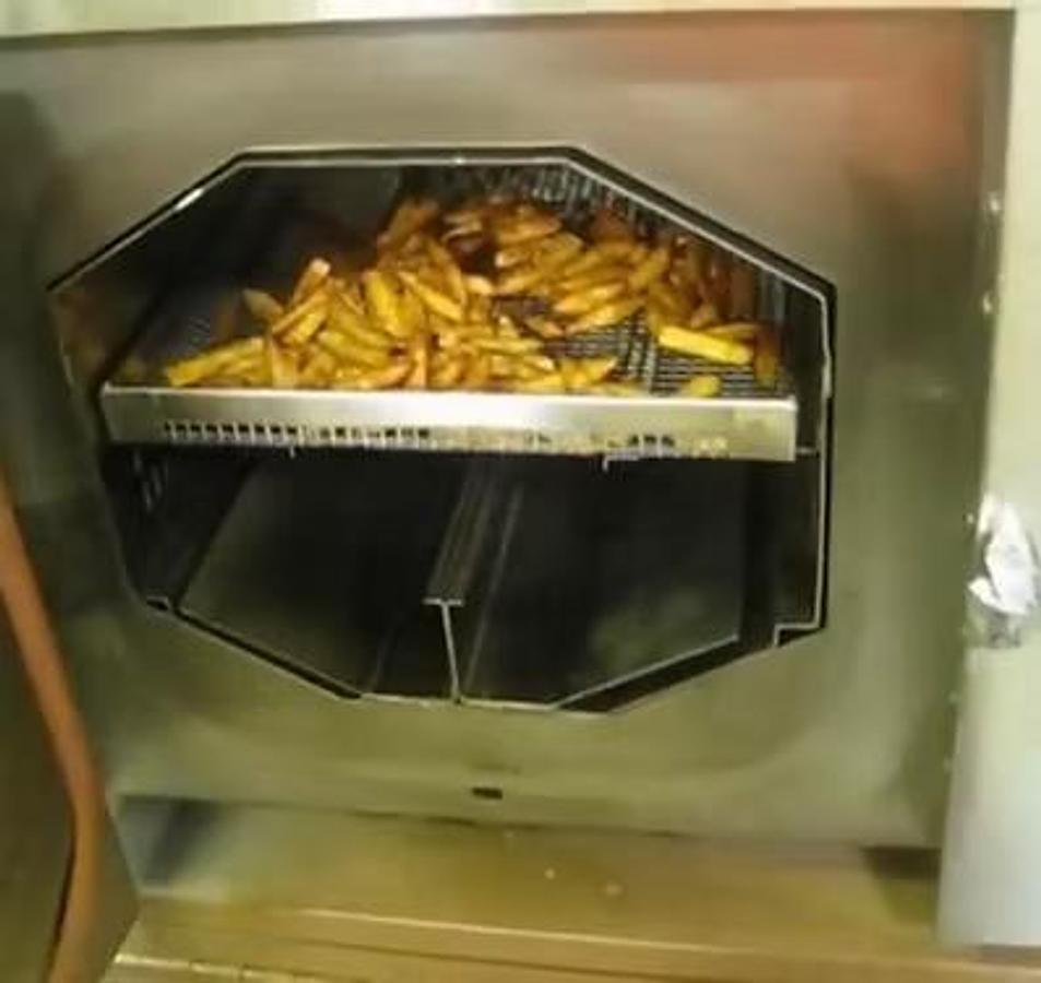 Refurbished Track Air Fryer - no vent needed
