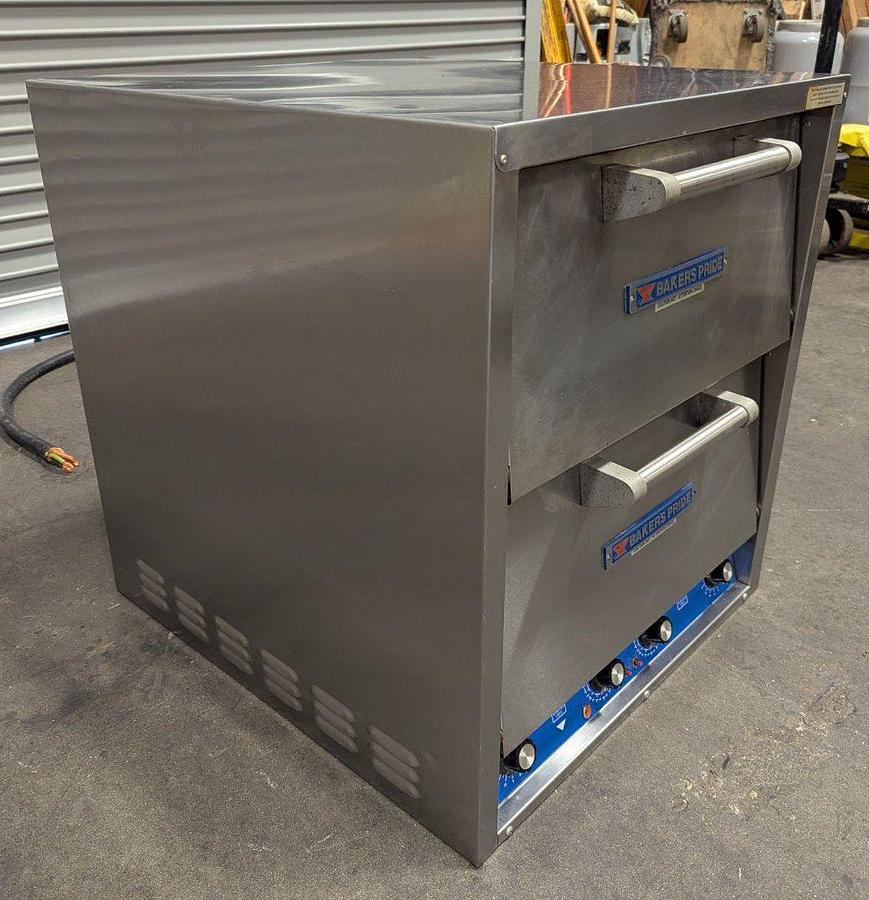 Used Bakers Pride P44-BL Brick Lined Countertop Electric Pizza Oven - PERFECT FOR PIZZA 
