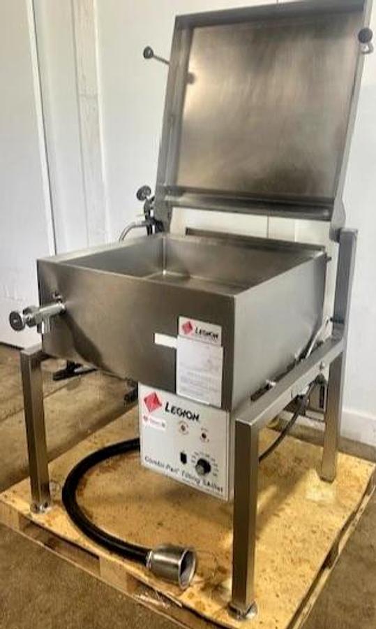 Used LEGION CSG28-7" COMMERCIAL N GAS-FIRED TILTING SKILLET, COMBI-PAN BRAISING PAN